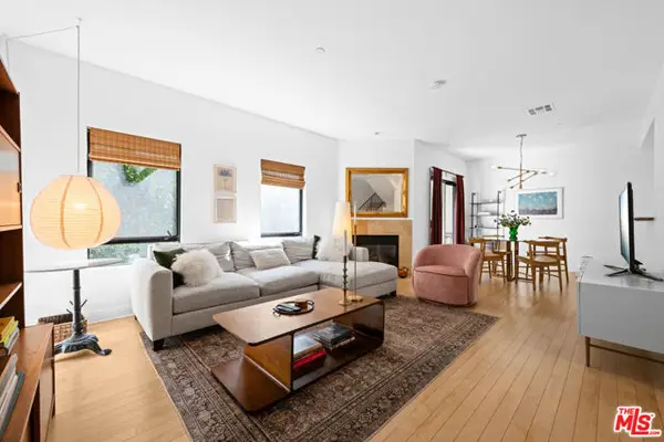 14322 Dickens Street #3, Sherman Oaks, CA 91423