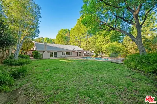 3914 Corbin Avenue, Tarzana (los Angeles), CA 91356
