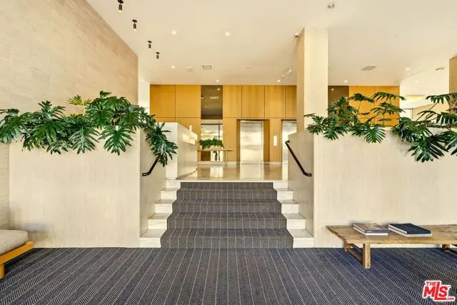 999 N Doheny Drive #104, West Hollywood, CA 90069 - Image #2