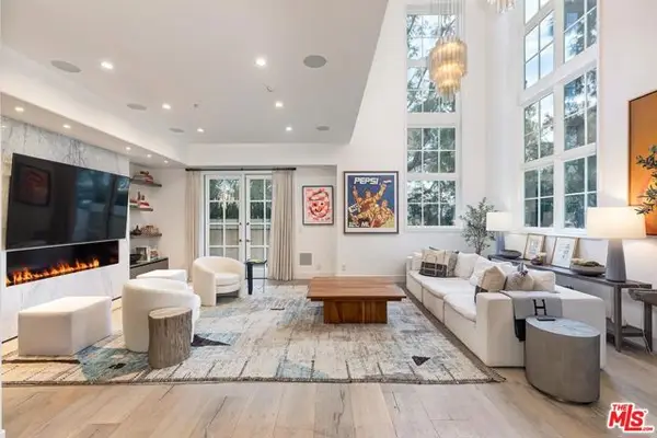 11500 San Vicente Boulevard #221, Los Angeles, CA 90049