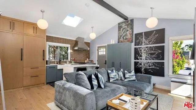 9009 Lloyd Place, West Hollywood, CA 90069 - Image #2