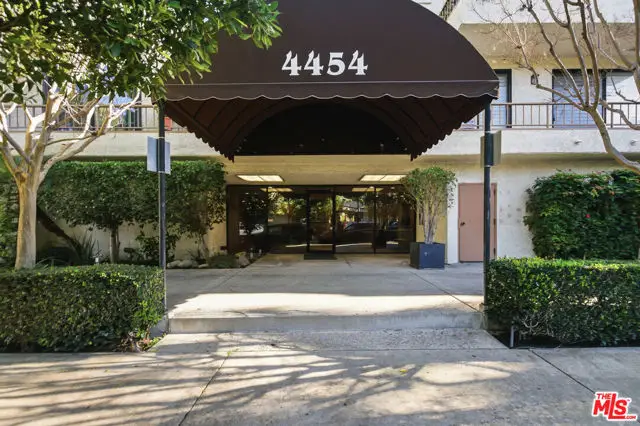 4454 Ventura Canyon Avenue #105, Sherman Oaks, CA 91423 - Image #2