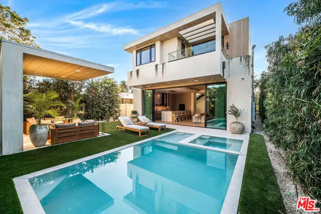 524 N Sierra Bonita Avenue, Los Angeles, CA 90036 - Image #2