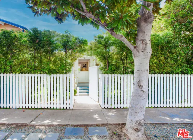 739 Superba Avenue, Venice, CA 90291 - Image #2