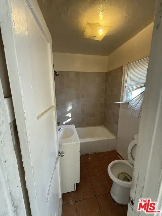 4622 9th Avenue, Los Angeles, CA 90043 - Image #2