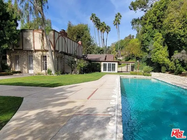 560 N Beverly Glen Boulevard, Los Angeles, CA 90077 - Image #2