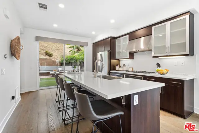 2775 Wright Lane, Los Angeles, CA 90068 - Image #3