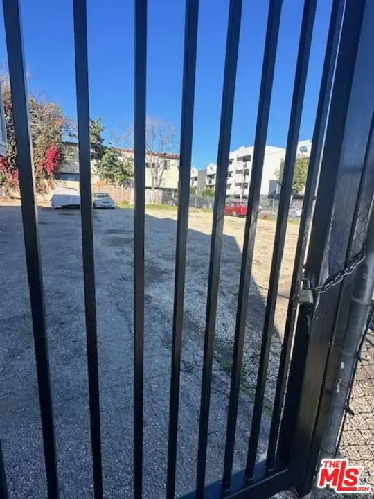 10821 Magnolia Boulevard, North Hollywood, CA 91601 - Image #1