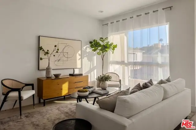 6118 Marbella Place, Los Angeles, CA 90038 - Image #3