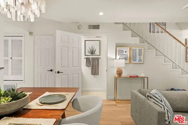 10700 Bloomfield Street #3, North Hollywood, CA 91602 - Image #2