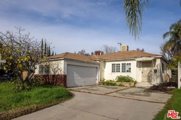 17359 Victory Boulevard, Van Nuys (los Angeles), CA 91406