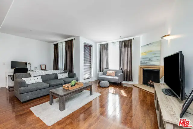 4724 Kester Avenue #209, Sherman Oaks, CA 91403 - Image #3