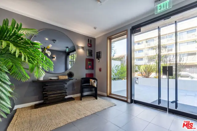 132 N Swall Drive #202, Los Angeles, CA 90048 - Image #2