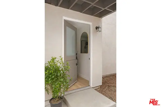 1189 Crenshaw Boulevard, Los Angeles, CA 90019 - Image #2