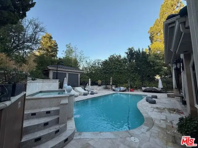 4555 Winnetka Avenue, Woodland Hills, CA 91364 - #3