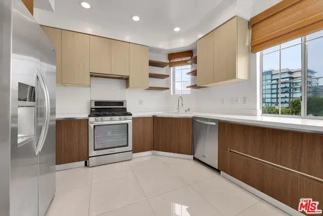 128 N Swall Drive #PH6, Los Angeles, CA 90048 - Image #3