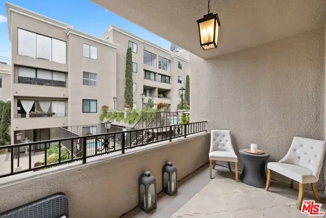 8455 Fountain Avenue #414, West Hollywood, CA 90069 - #2