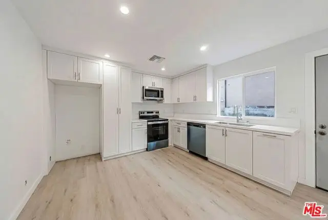 5903 Bonsallo Avenue, Los Angeles, CA 90044 - Image #3