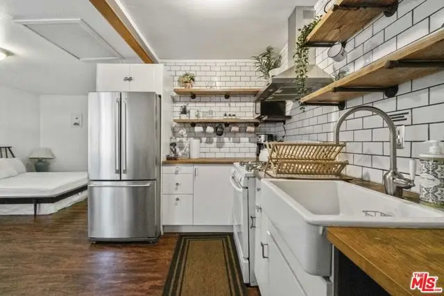 1414 W 54th Street, Los Angeles, CA 90062 - Image #2