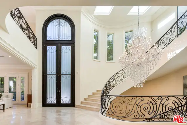 1350 Benedict Canyon Drive, Beverly Hills, CA 90210 - Image #2