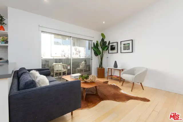 11634 Gorham Avenue #203, Los Angeles, CA 90049 - Image #3