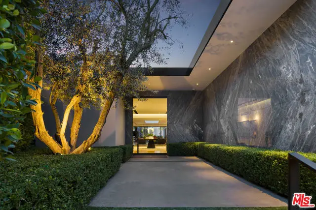 1877 Rising Glen Road, Los Angeles, CA 90069 - Image #2