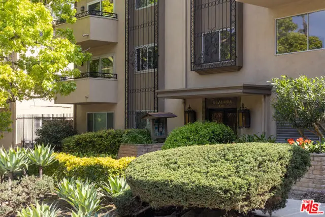 6708 Hillpark Drive #302, Los Angeles, CA 90068 - Image #2