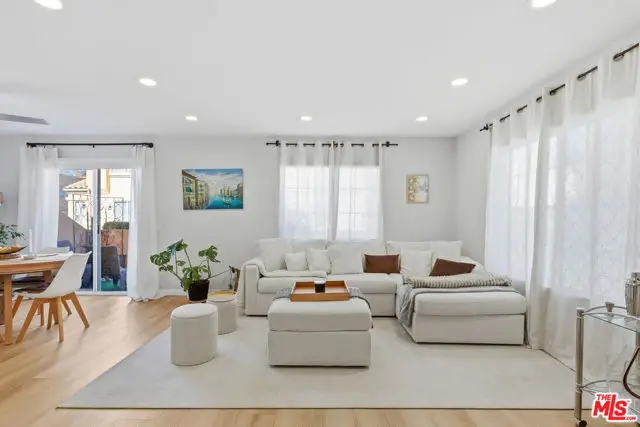 18840 Vista Del Canon #D, Santa Clarita, CA 91321 - Image #1