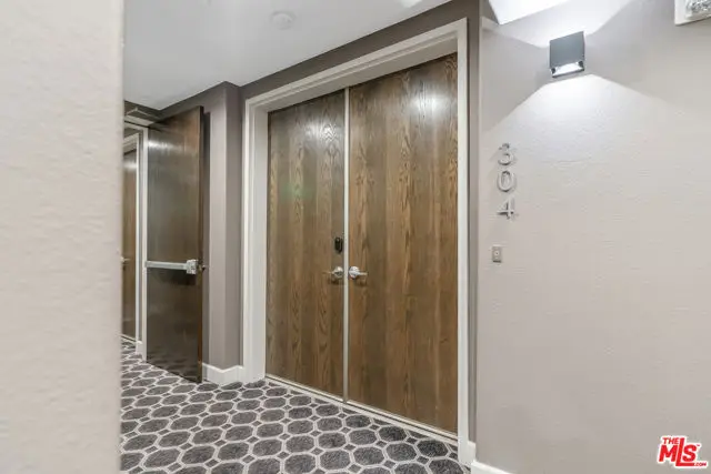 107 N Swall Drive #304, Los Angeles, CA 90048 - Image #2