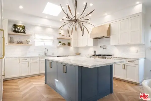 1619 Artesia Boulevard #A, Manhattan Beach, CA 90266