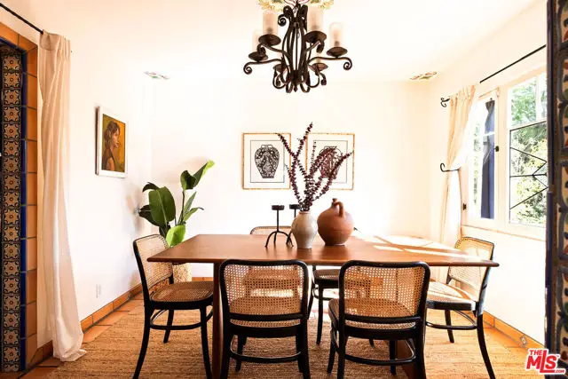 295 Marguerita Lane, Pasadena, CA 91106 - Image #3