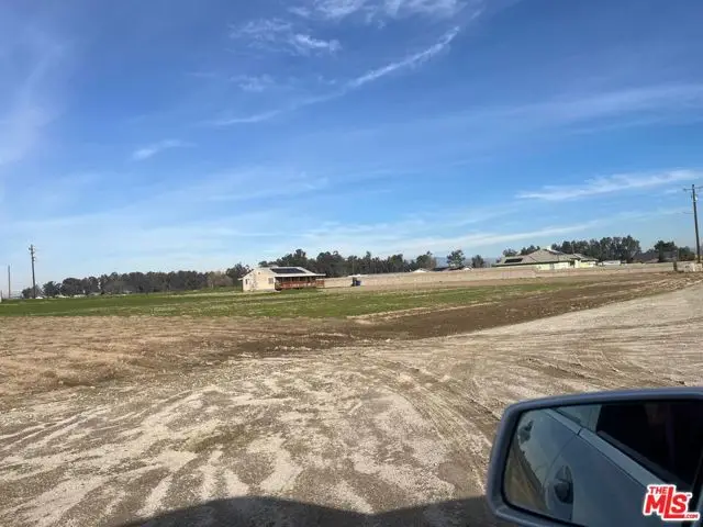 8424 Hosey Avenue, Bakersfield, CA 93311 - Image #3