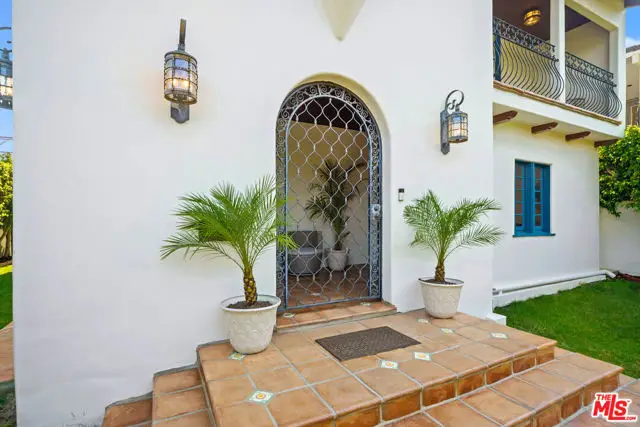 588 N Gower Street, Los Angeles, CA 90004 - Image #3