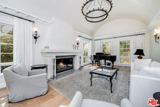 1258 E Elmwood Avenue, Burbank, CA 91501 - Image #3