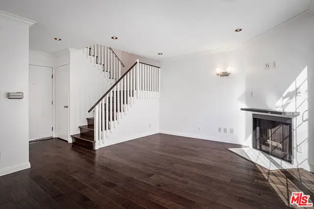 15002 Magnolia Boulevard #4, Sherman Oaks, CA 91403 - #3