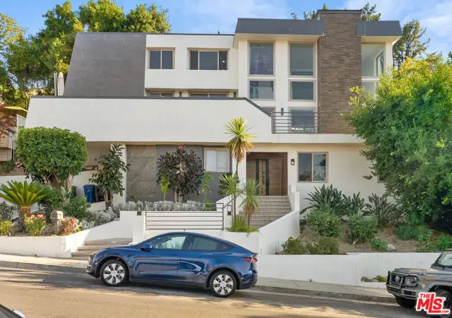 3539 Alana Drive, Sherman Oaks, CA 91403 - Image #1