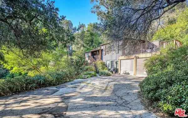 2452 Horse Shoe Canyon Canyon Road, Los Angeles, CA 90046