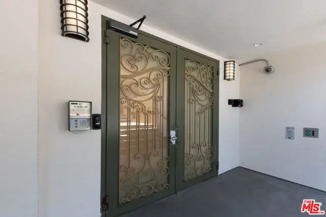 1353 N Fuller Avenue #PH7, Los Angeles, CA 90046 - #2