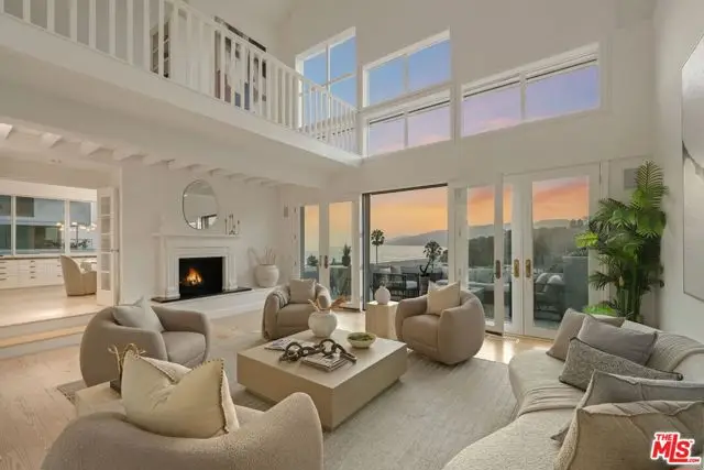 143 Ocean Avenue Ext, Santa Monica, CA 90402 - Image #1