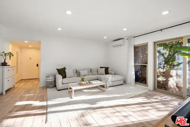 5651 Windsor Way #101, Culver City, CA 90230 - Image #3