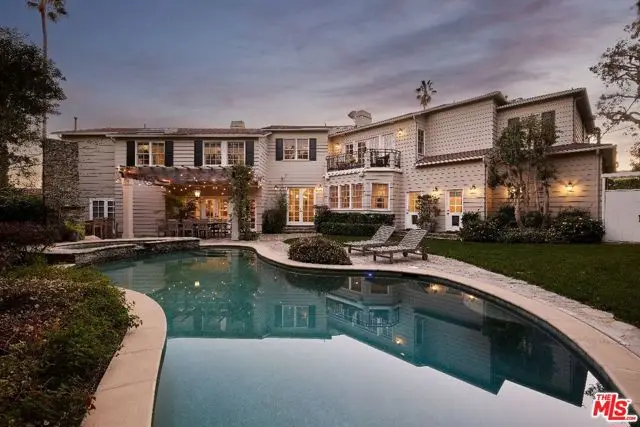 360 S Anita Avenue, Los Angeles, CA 90049 - Image #2