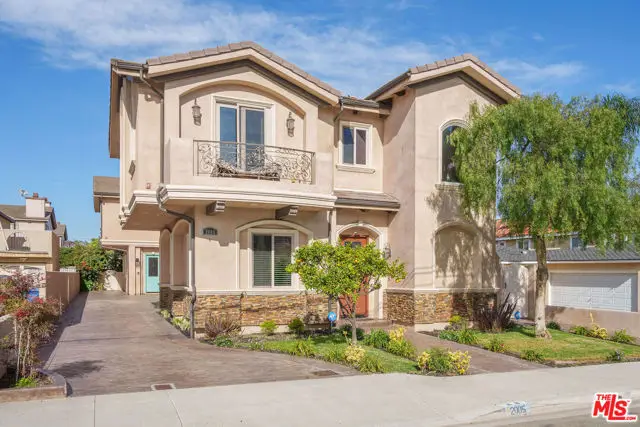 2005 Robinson Street #B, Redondo Beach, CA 90278 - Image #2