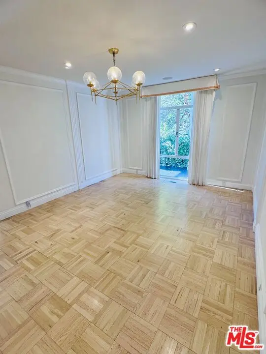 936 Chantilly Road, Los Angeles, CA 90077 - Image #2