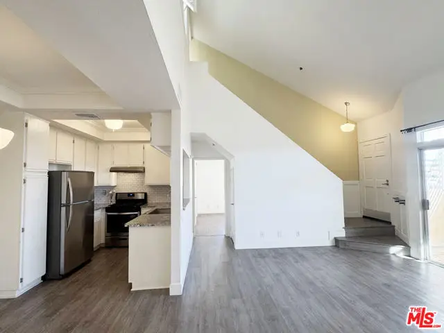 13801 Oxnard Street #206, Van Nuys, CA 91401 - #2