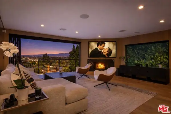 3914 Fredonia Drive, Los Angeles, CA 90068