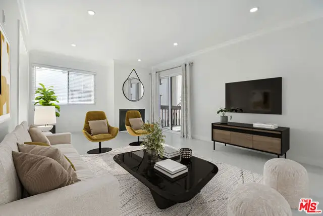 13942 Oxnard Street, Valley Glen, CA 91401 - #1