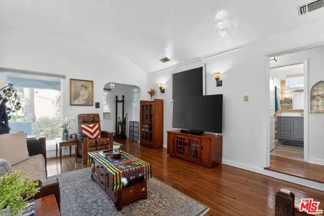 1756 S Genesee Avenue, Los Angeles, CA 90019 - #3