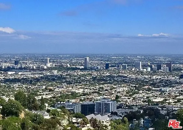 8835 Evanview Drive, Los Angeles, CA 90069