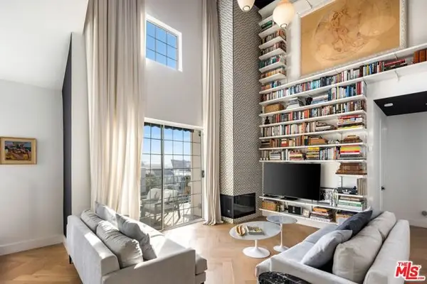 930 N Doheny Drive #301, West Hollywood, CA 90069