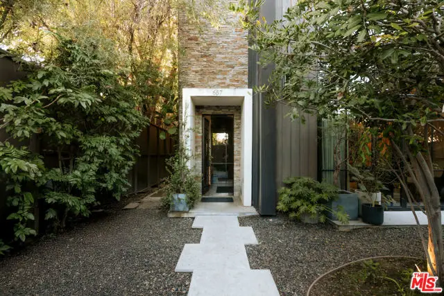 657 Milwood Avenue, Venice, CA 90291 - Image #3